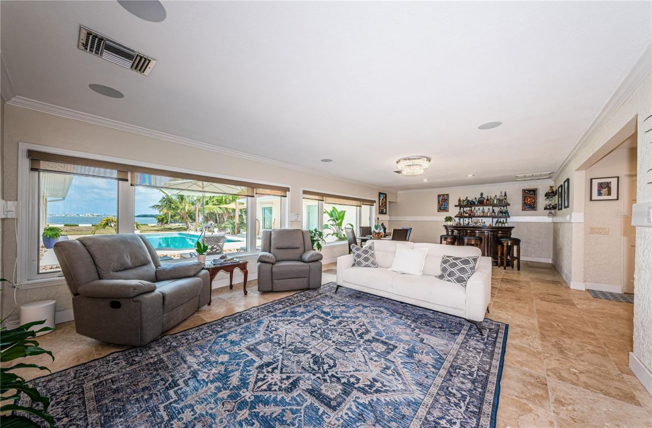 2834 Pelham Road N, Saint Petersburg, FL 33710 Photo