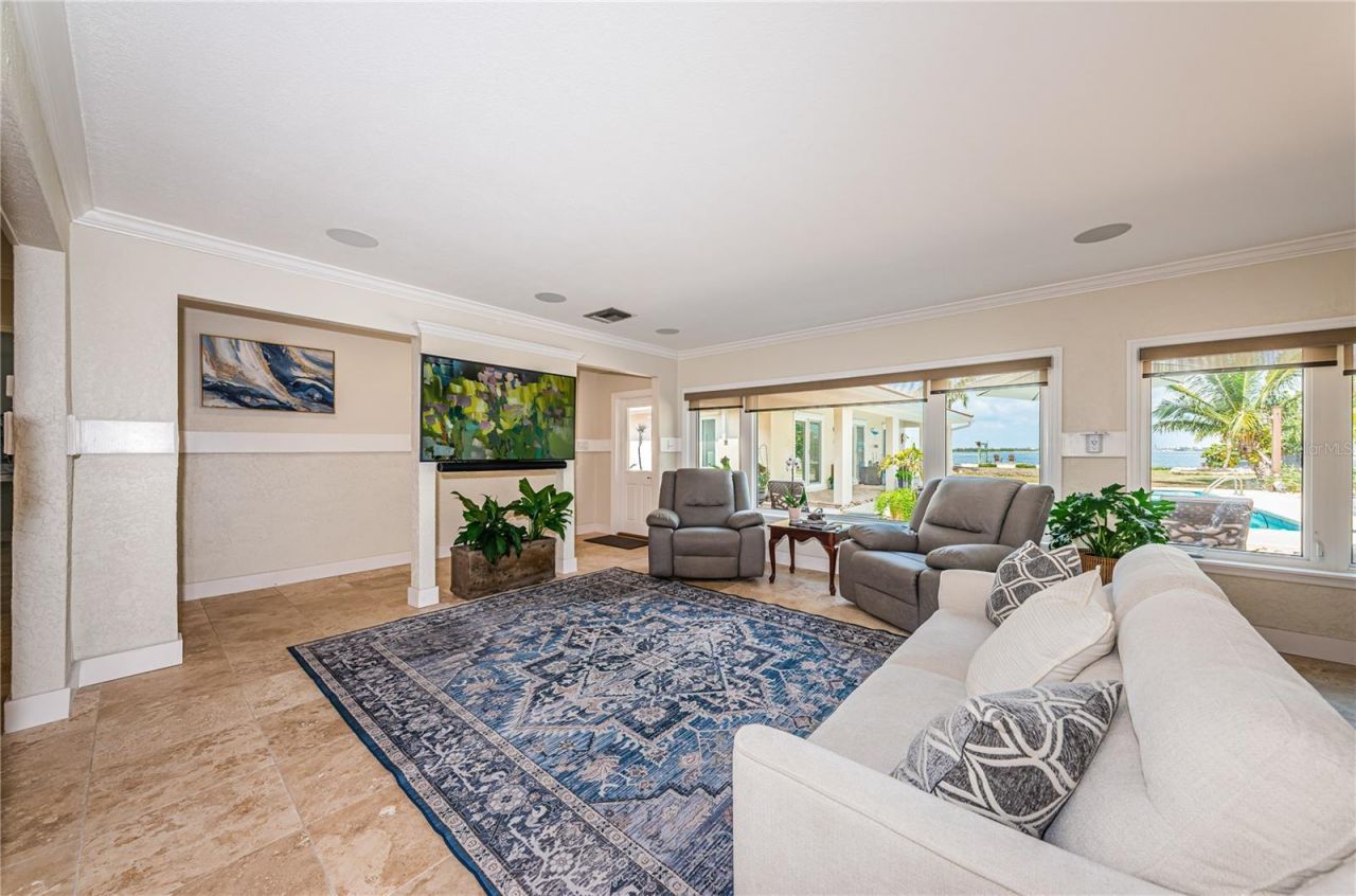 2834 Pelham Road N, Saint Petersburg, FL 33710 Photo