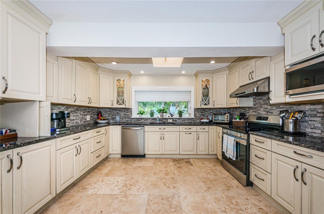 2834 Pelham Road N, Saint Petersburg, FL 33710 Photo