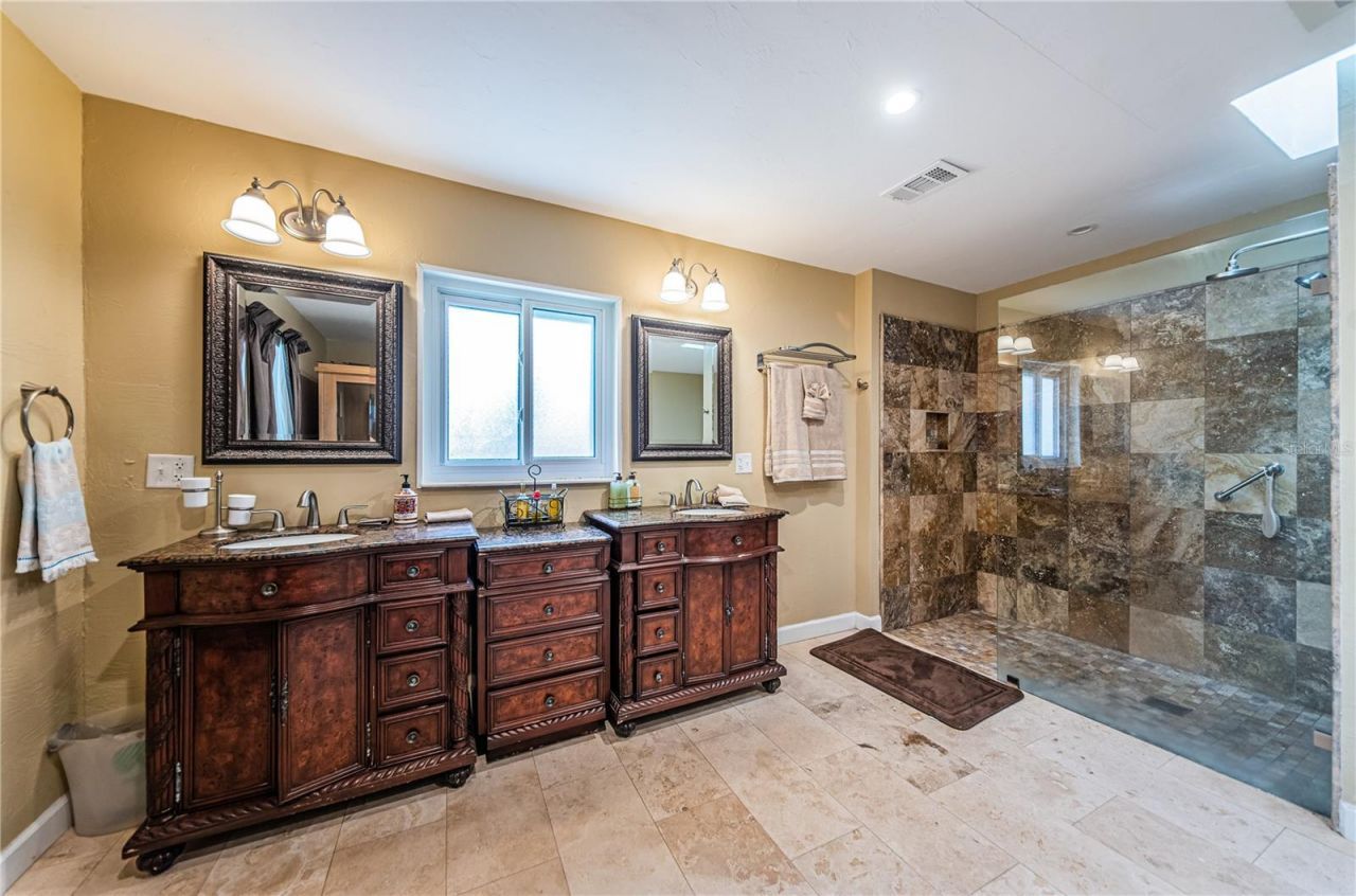 2834 Pelham Road N, Saint Petersburg, FL 33710 Photo