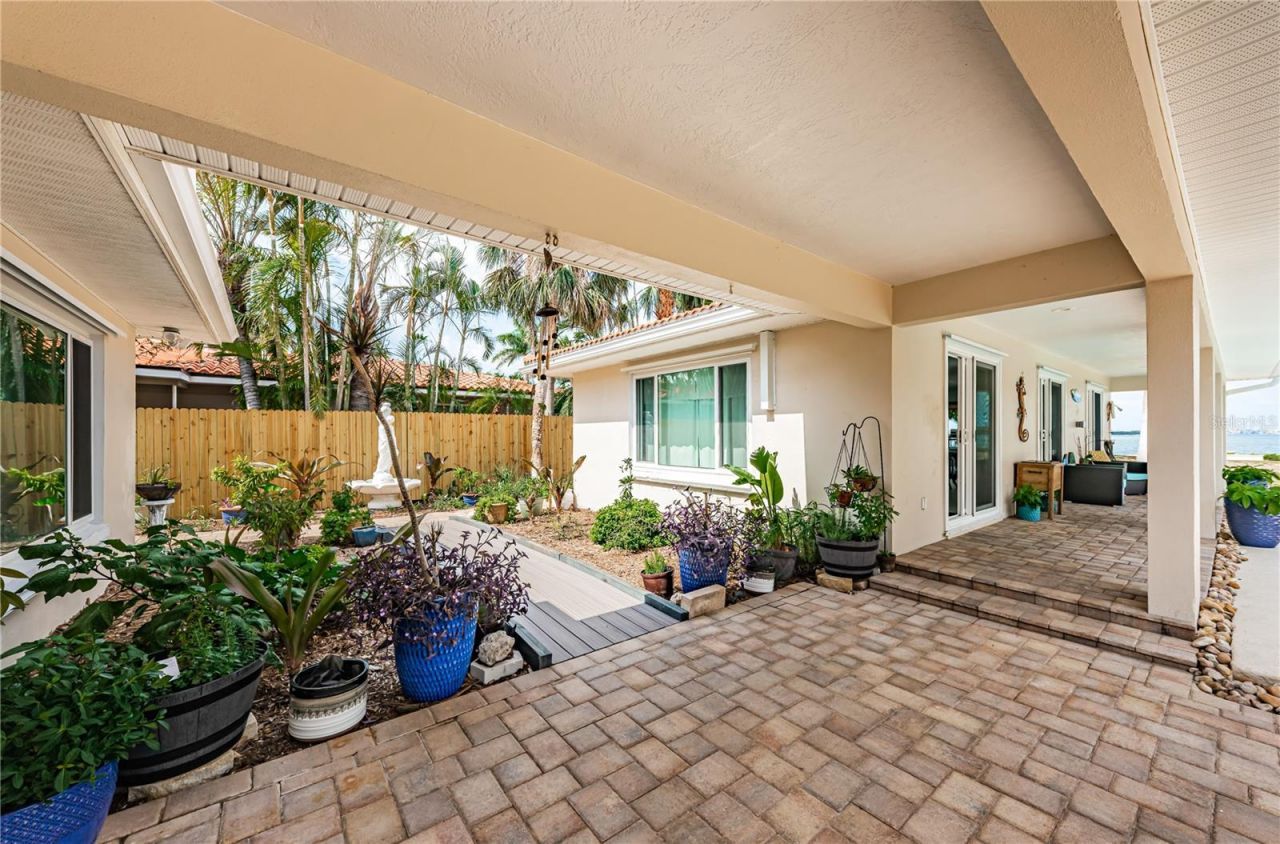 2834 Pelham Road N, Saint Petersburg, FL 33710 Photo