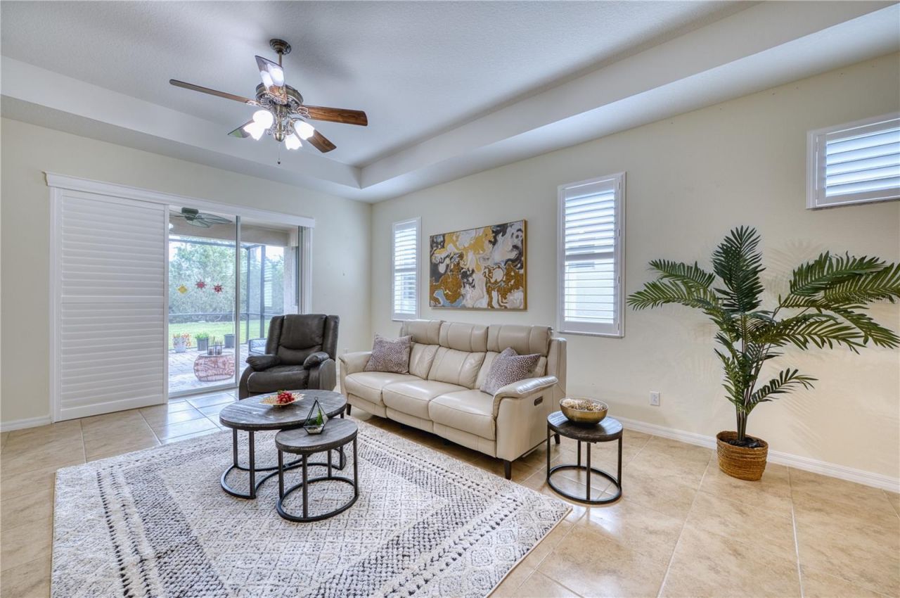 2945 Trustee Avenue, Sarasota, FL 34243 Photo