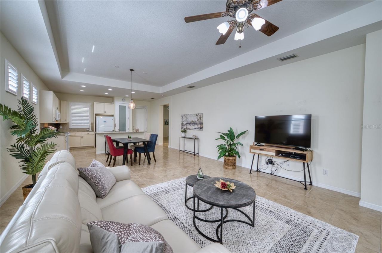 2945 Trustee Avenue, Sarasota, FL 34243 Photo