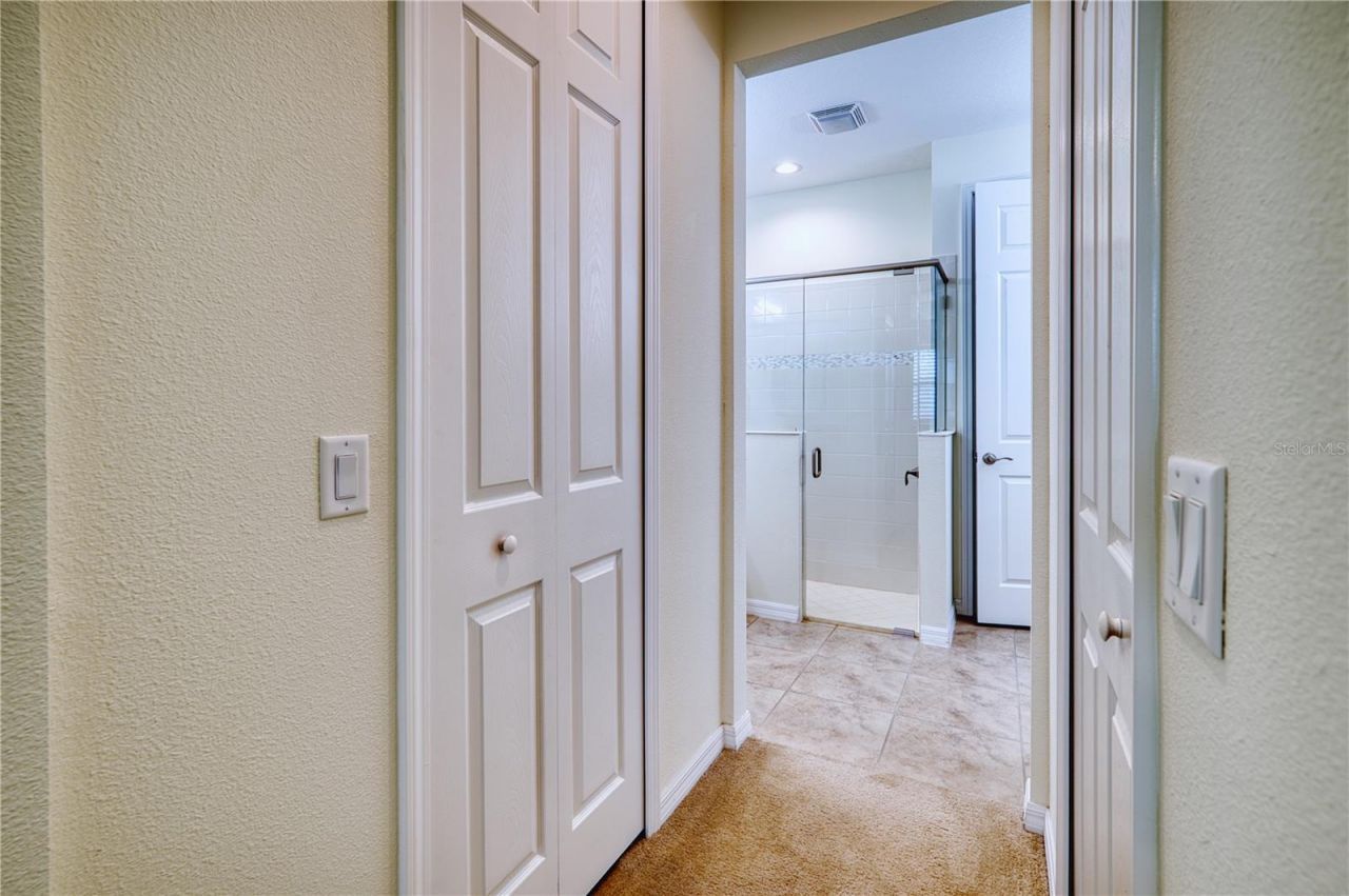 2945 Trustee Avenue, Sarasota, FL 34243 Photo