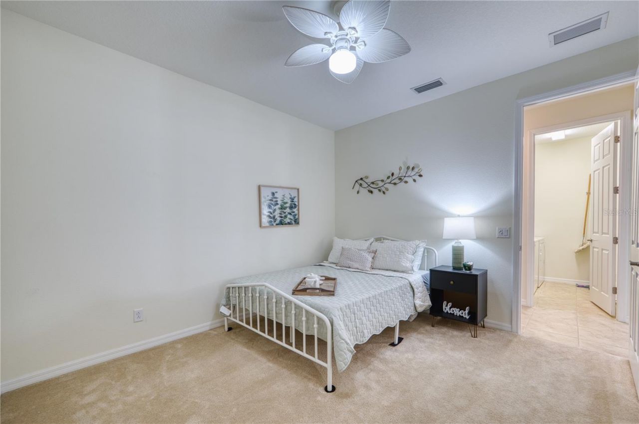 2945 Trustee Avenue, Sarasota, FL 34243 Photo