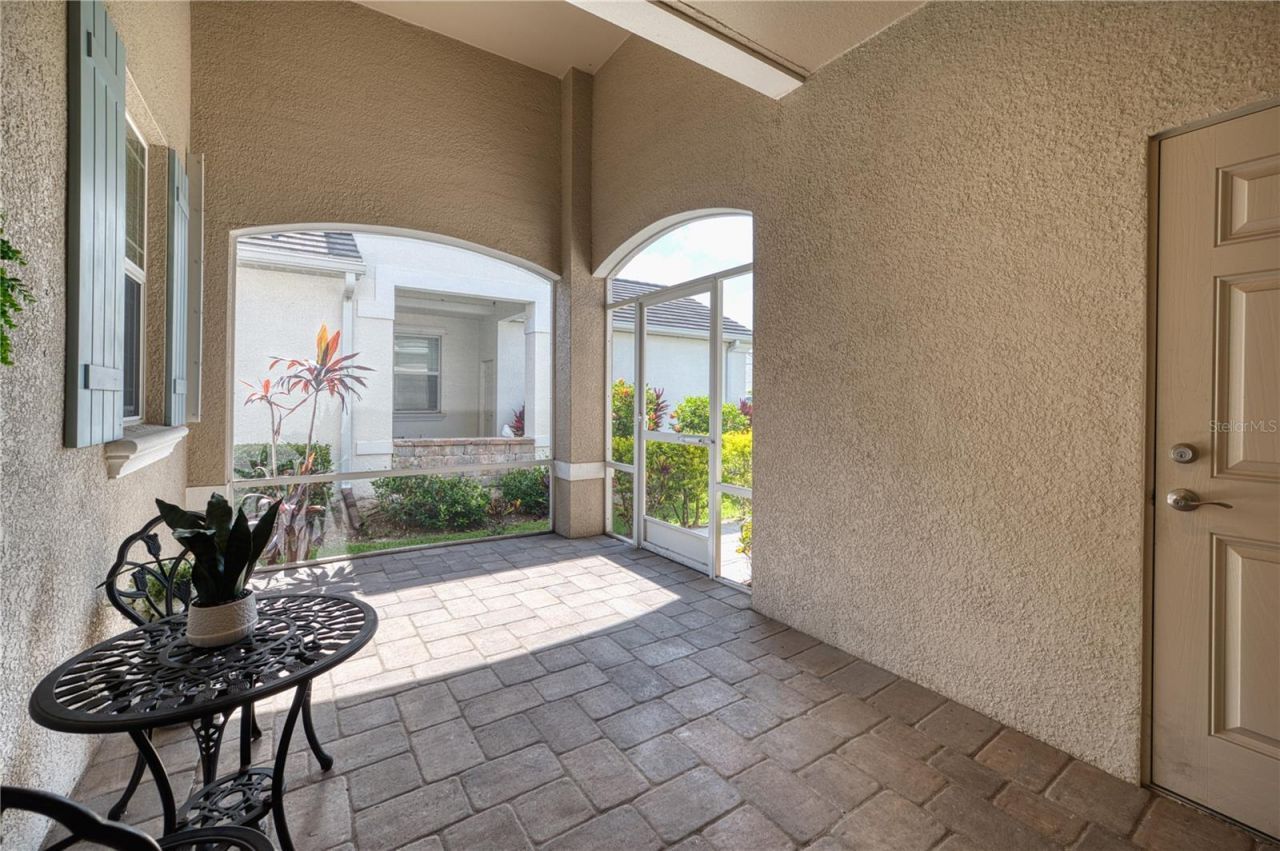2945 Trustee Avenue, Sarasota, FL 34243 Photo