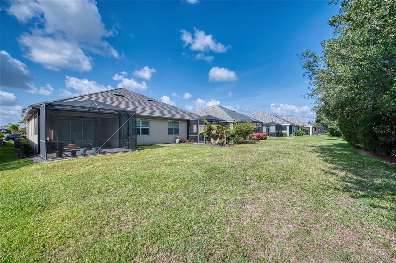 2945 Trustee Avenue, Sarasota, FL 34243 Photo