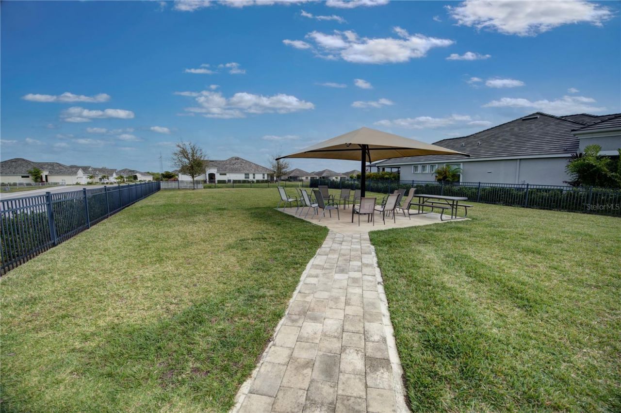 2945 Trustee Avenue, Sarasota, FL 34243 Photo