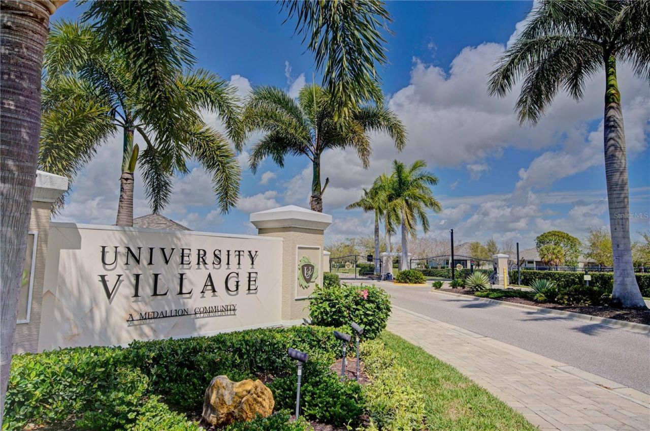 2945 Trustee Avenue, Sarasota, FL 34243 Photo