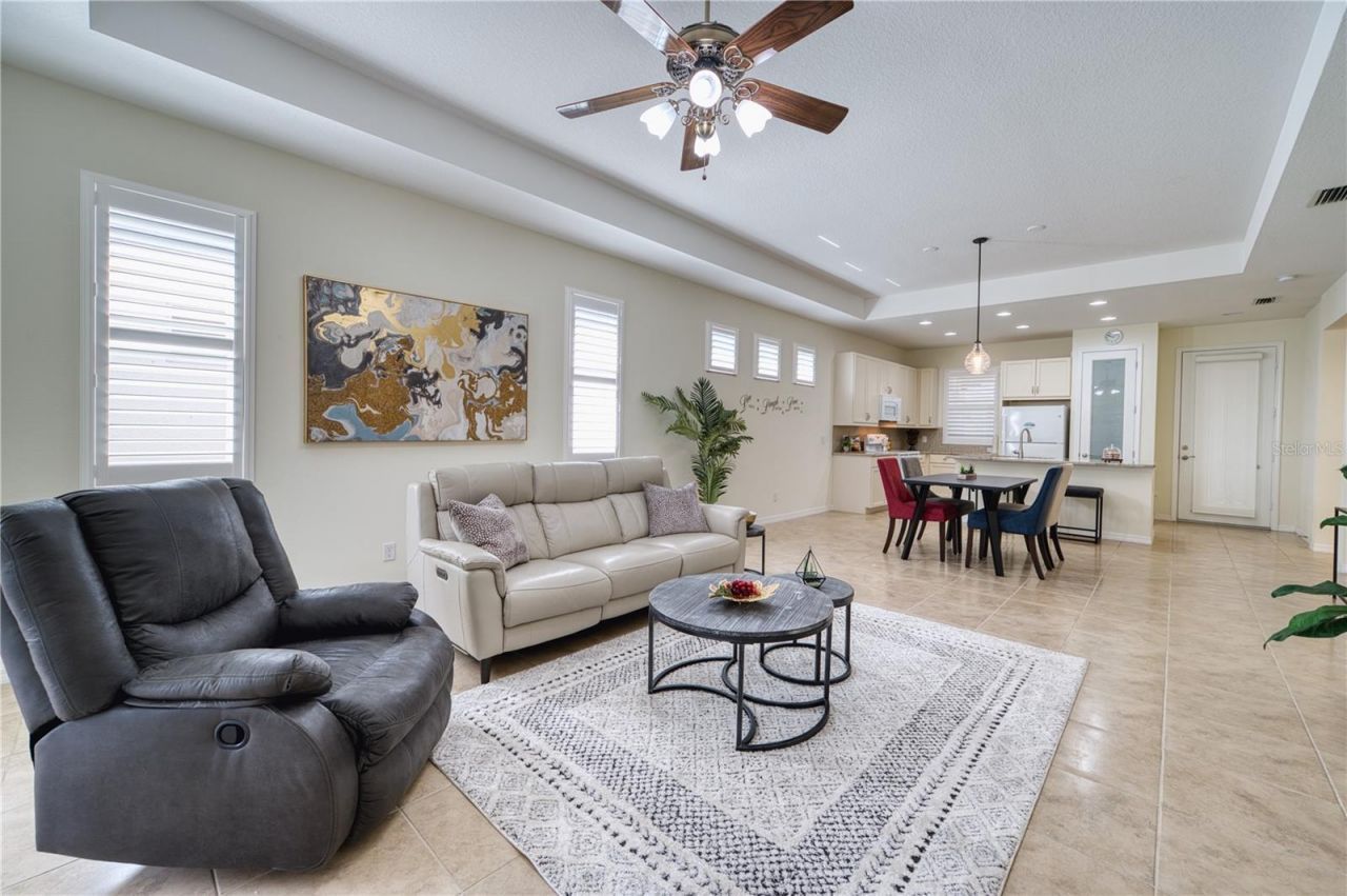 2945 Trustee Avenue, Sarasota, FL 34243 Photo