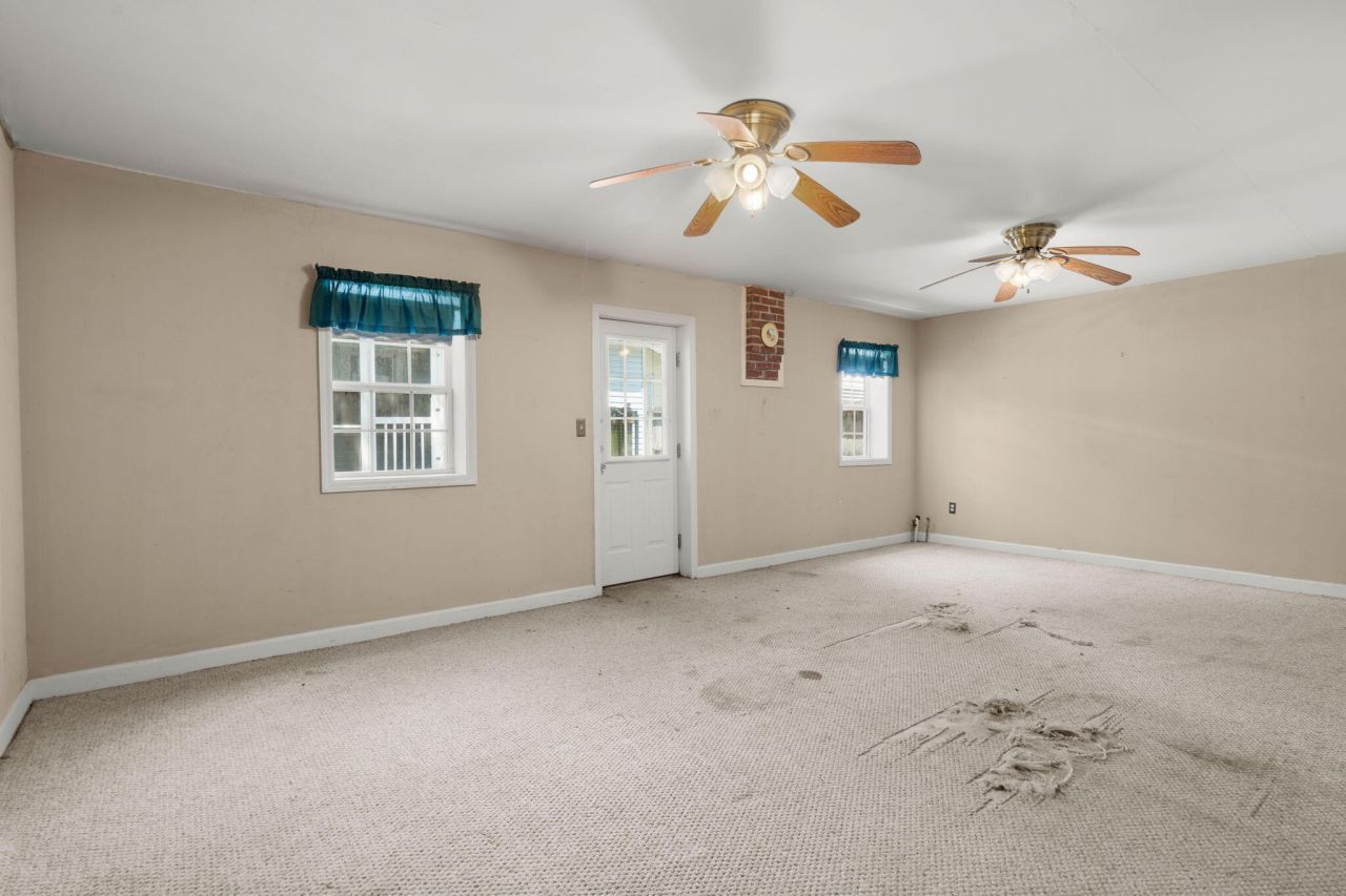 309 Padgett Loop Photo 23