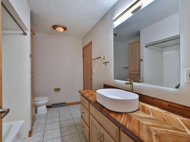 465 W Schrock Road, Westerville, OH 43081 Photo 23