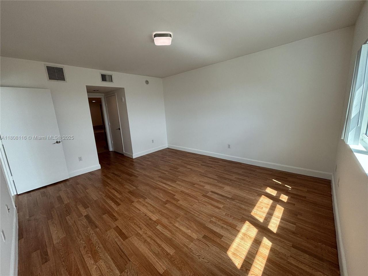 15051 Royal Oaks Ln, Unit 1604, North Miami, FL 33181 Photo