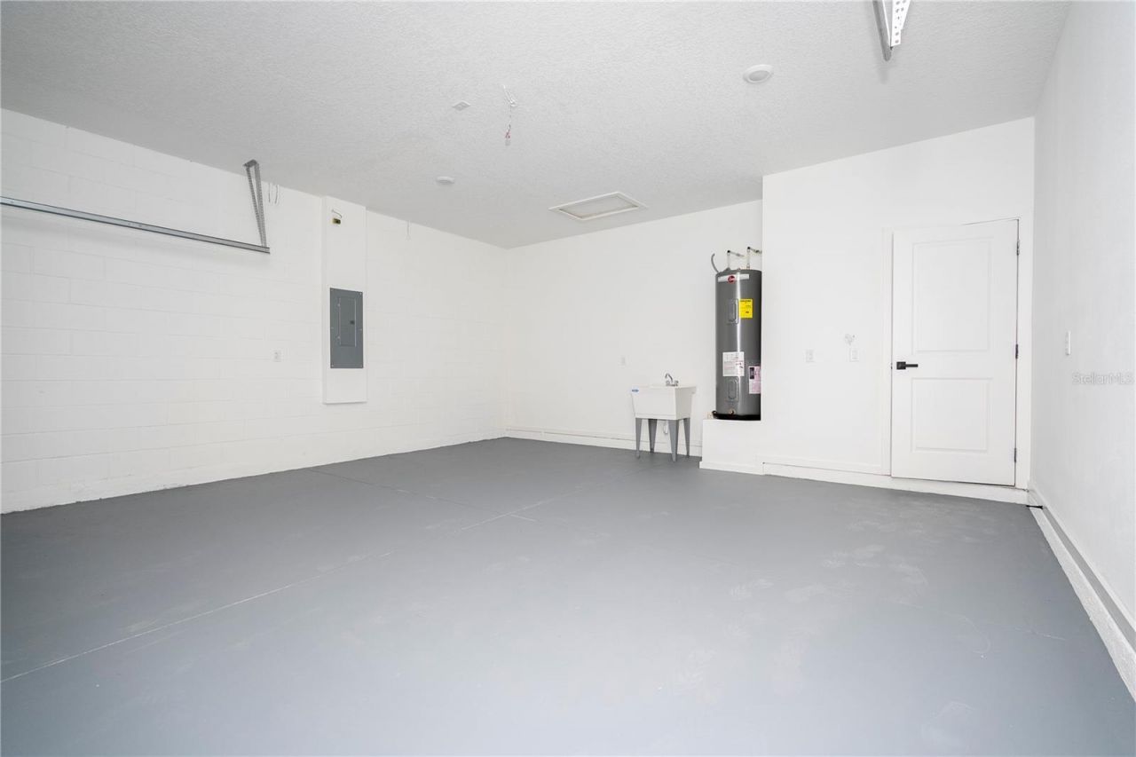 33 W 7th Street, Apopka, FL 32703 Photo