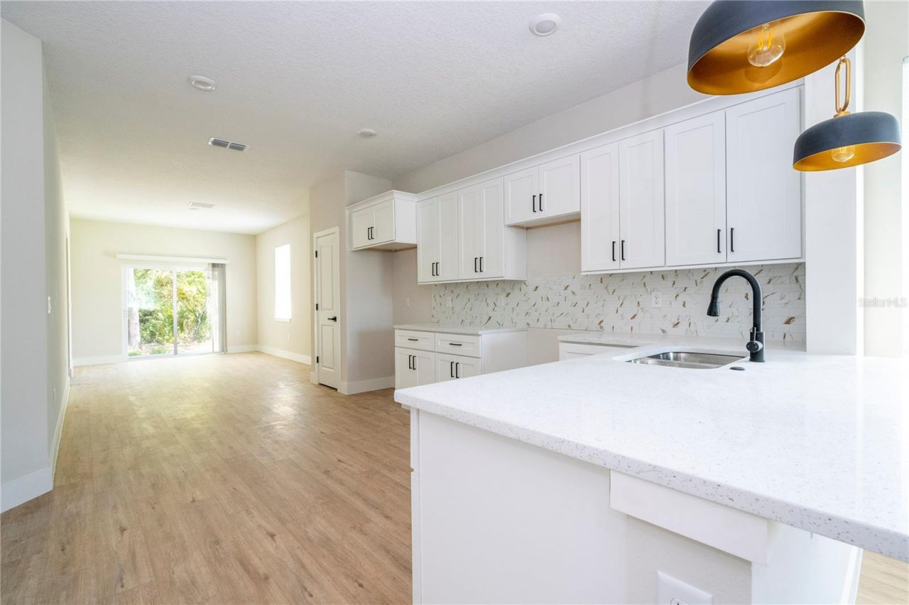 33 W 7th Street, Apopka, FL 32703 Photo