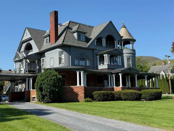 126 Elm Street, Bennington, VT 05201