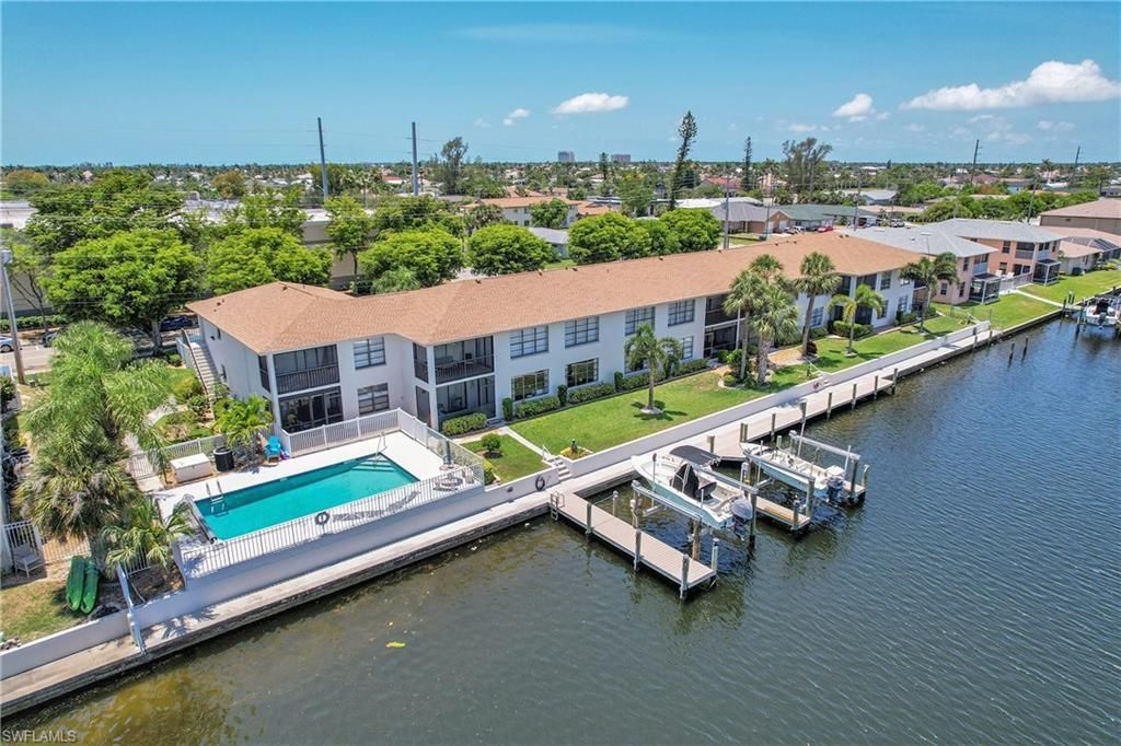 131 SW 47th Ter, Unit 201, Cape Coral, FL 33914 Photo