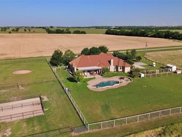 590 County Road 385, Valley View, TX 76272