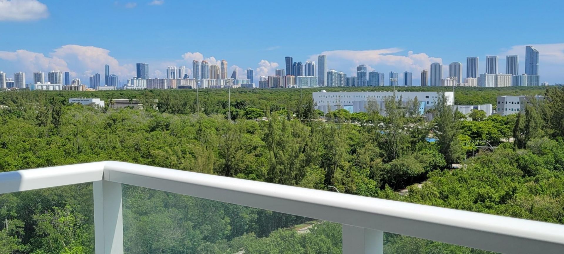 15051 Royal Oaks Lane, Unit 902, North Miami, FL 33181 Photo