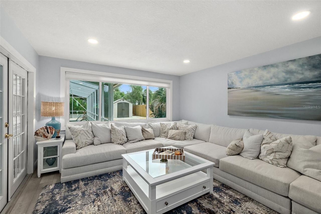 809 E 14th Avenue, New Smyrna Beach, FL 32169 Photo