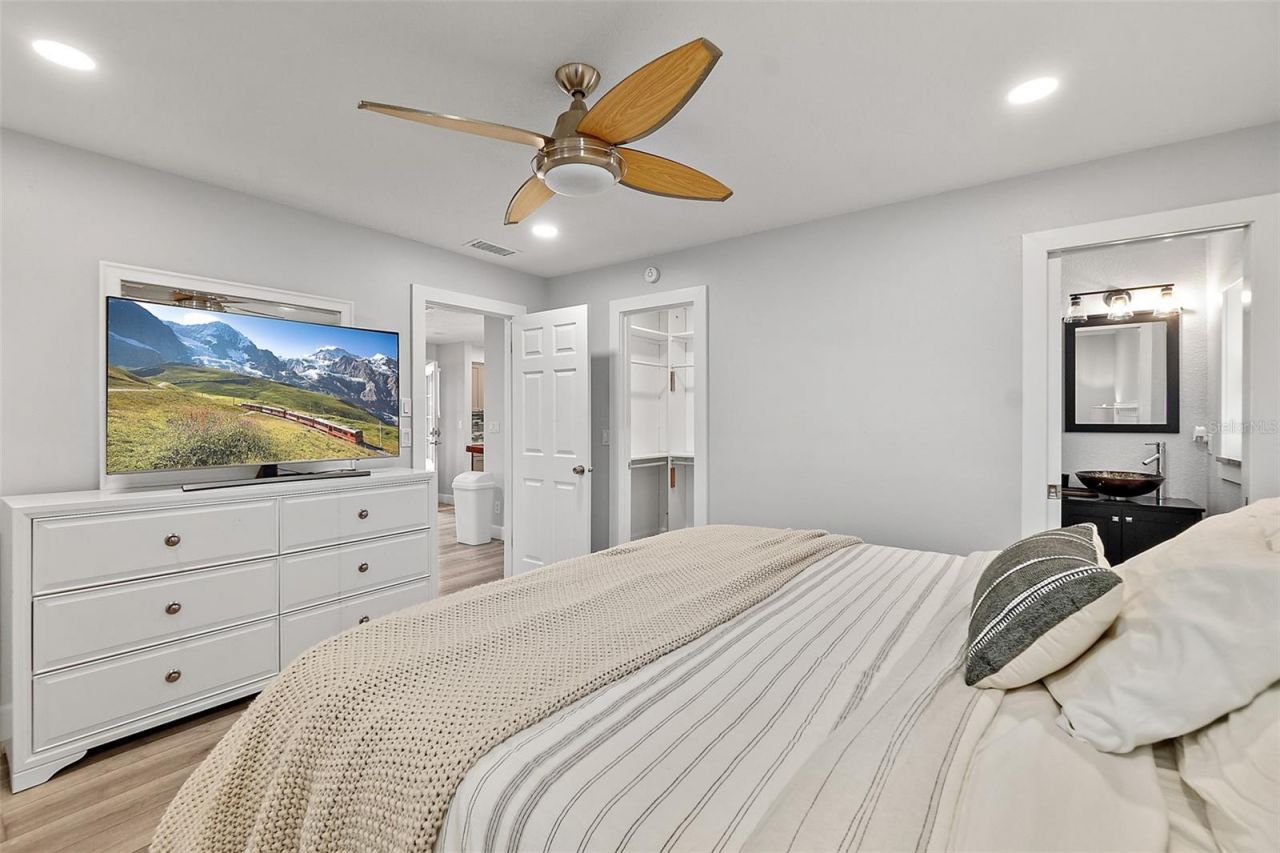 809 E 14th Avenue, New Smyrna Beach, FL 32169 Photo