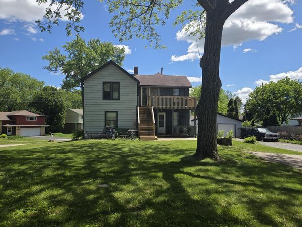 945-947 South Street, Woodstock, IL 60098