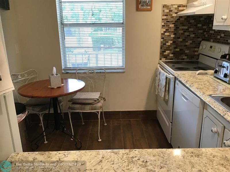 7410 NW 1st Street, Unit 202, Margate, FL 33063 Photo