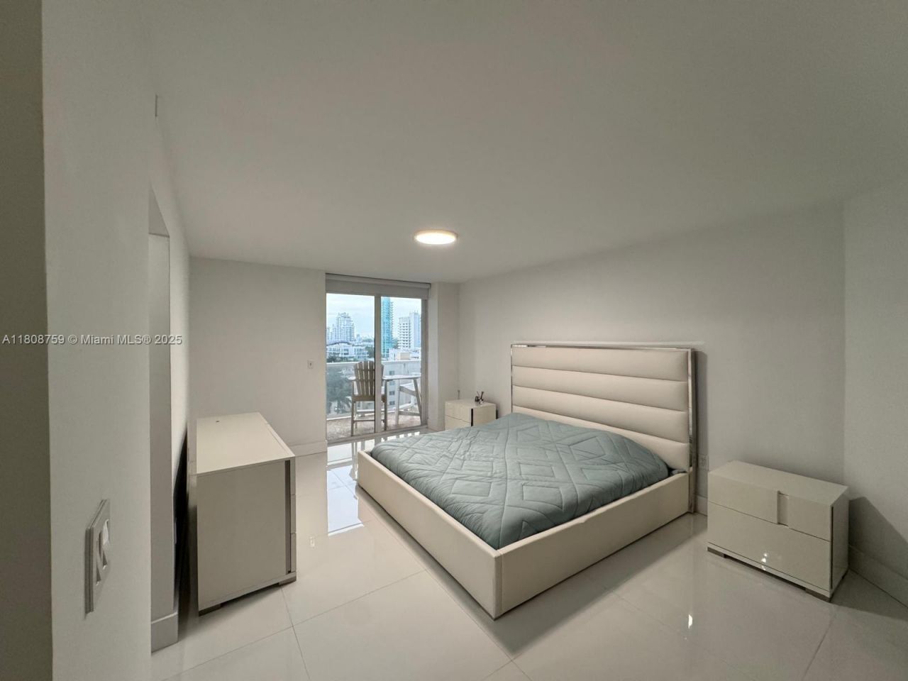 6423 Collins Ave, Unit 1001, Miami Beach, FL 33141 Photo