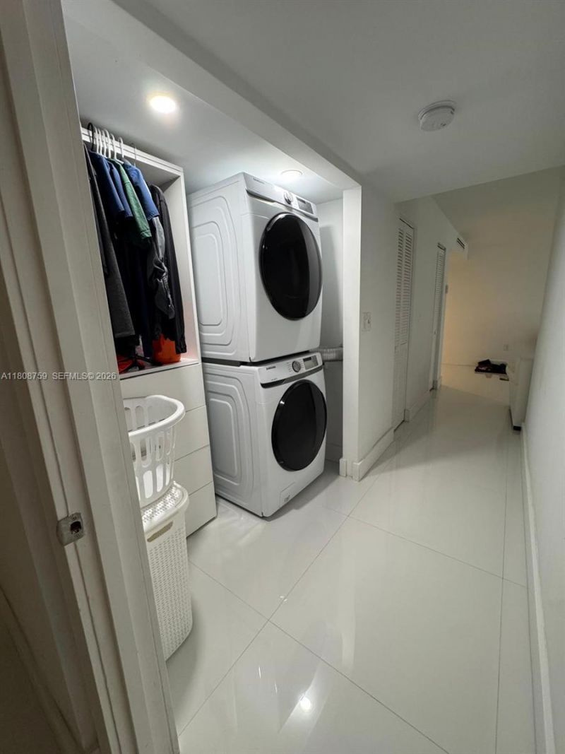 6423 Collins Ave, Unit 1001, Miami Beach, FL 33141 Photo