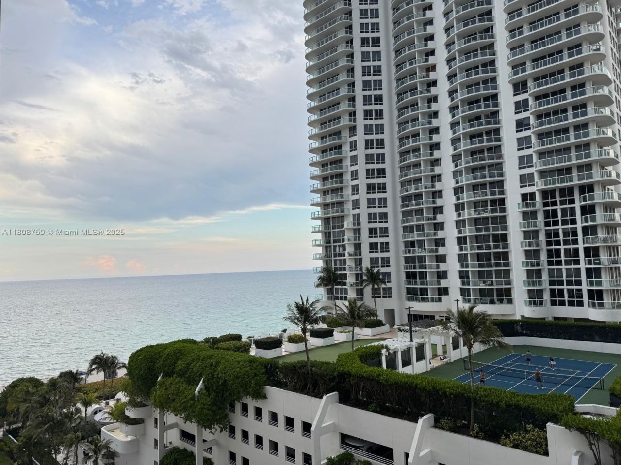 6423 Collins Ave, Unit 1001, Miami Beach, FL 33141 Photo