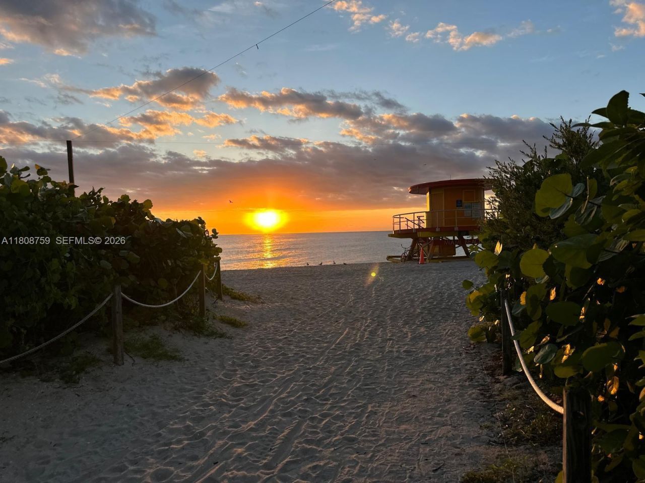 6423 Collins Ave, Unit 1001, Miami Beach, FL 33141 Photo