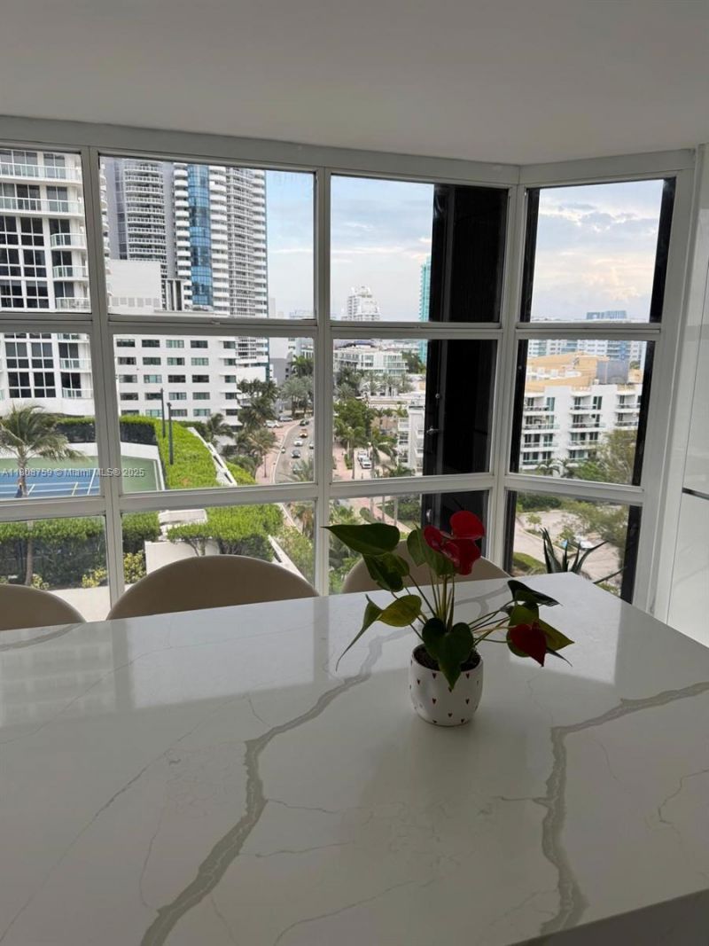 6423 Collins Ave, Unit 1001, Miami Beach, FL 33141 Photo