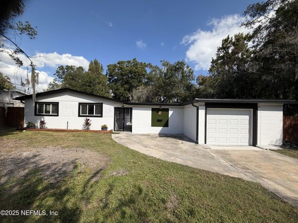 8151 LADOGA Avenue, Jacksonville, FL 32217