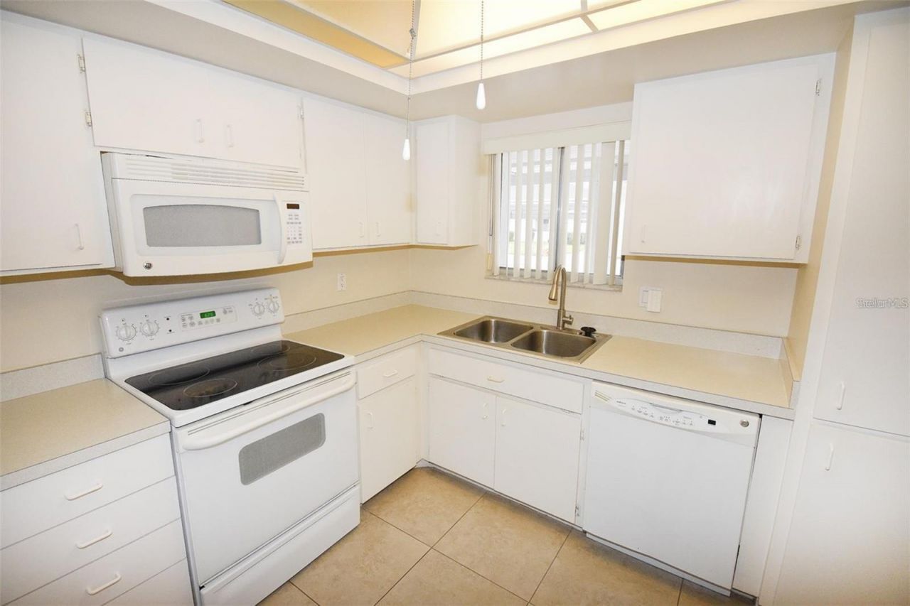 3961 Ashwood Lane, Unit 44, Sarasota, FL 34232 Photo