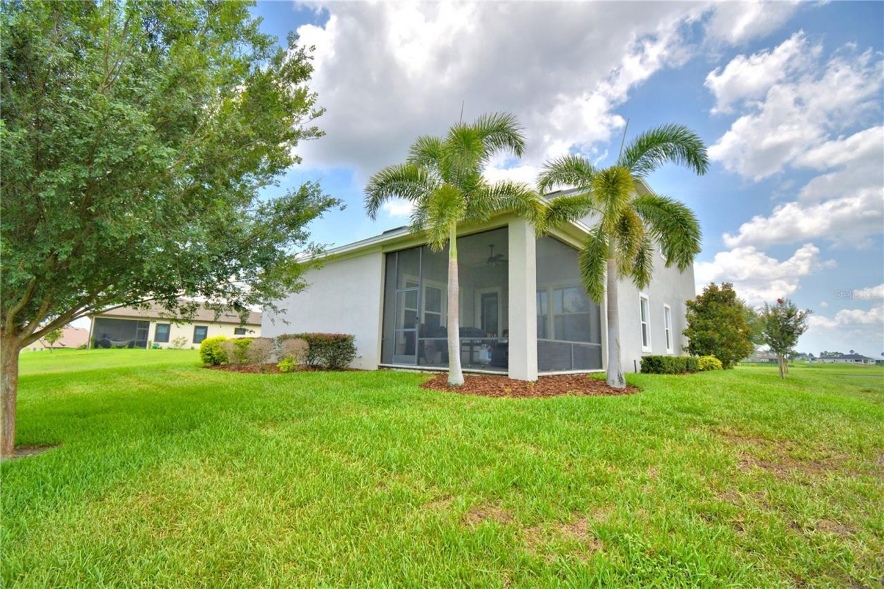 445 Waterfern Trail Drive, Auburndale, FL 33823 Photo