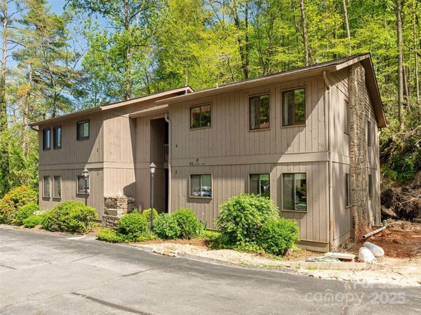 55 Lake Drive, Unit 4P, Laurel Park, NC 28739