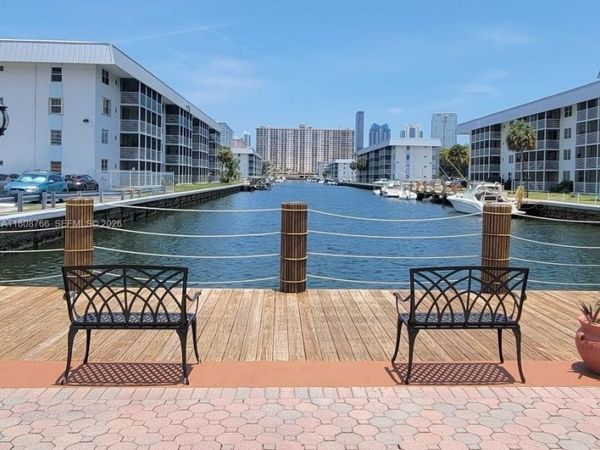 3600 NE 170th St, Unit 404, North Miami Beach, FL 33160