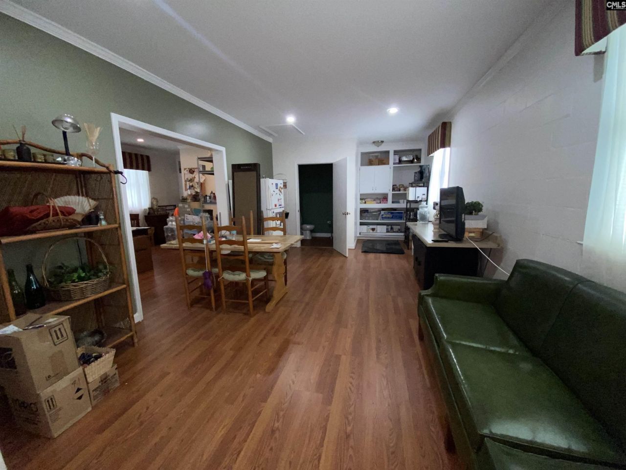 716 W Dekalb Street Photo 18