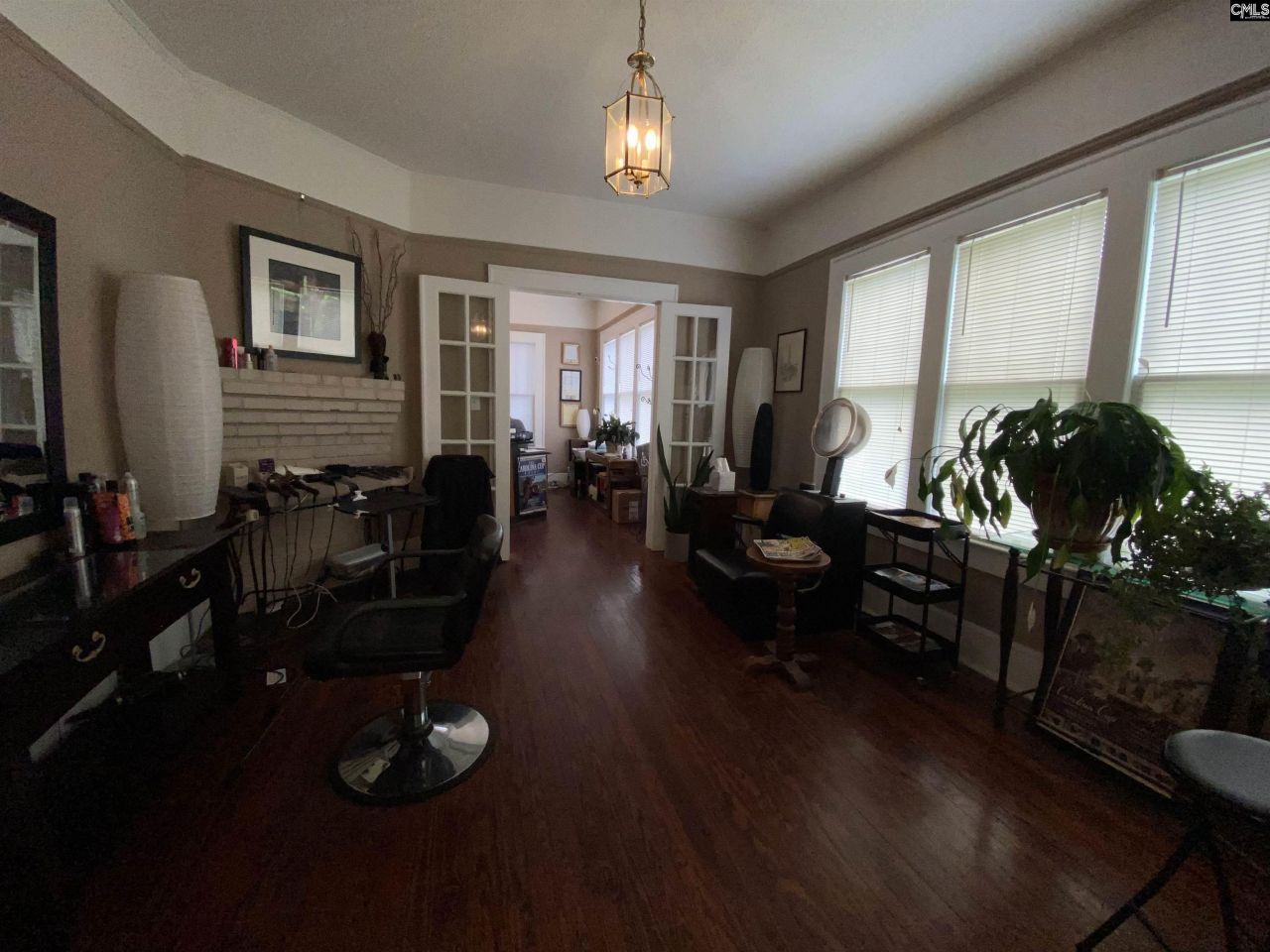 716 W Dekalb Street Photo 6