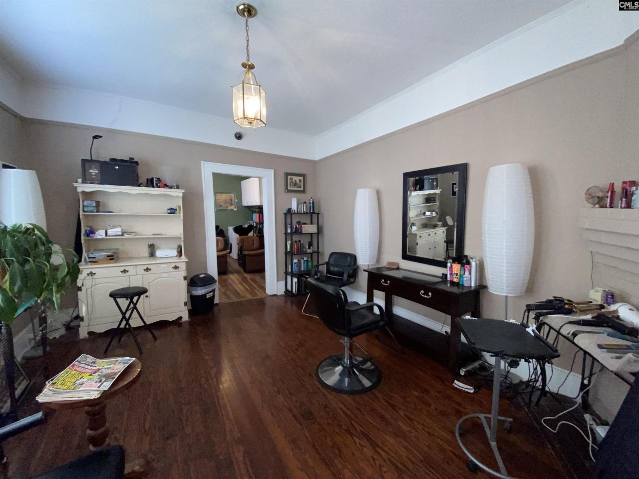 716 W Dekalb Street Photo 7