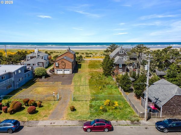 8700 S Prom ST, Unit 6 &11, Seaside, OR 97138