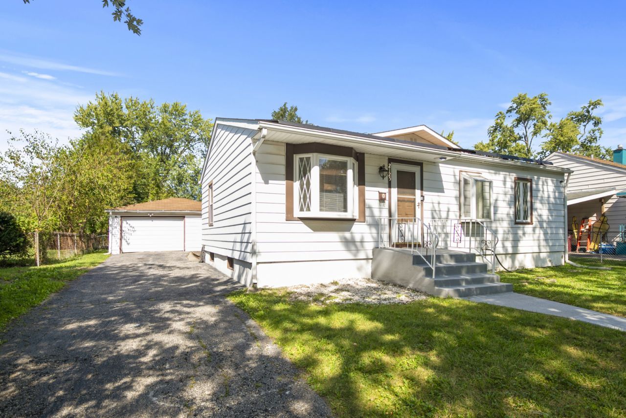 2125 221st Street, Sauk Village, IL 60411