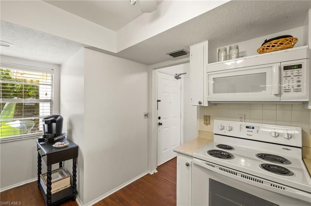 1345 SE 40th Ter, Unit 2D, Cape Coral, FL 33904 Photo