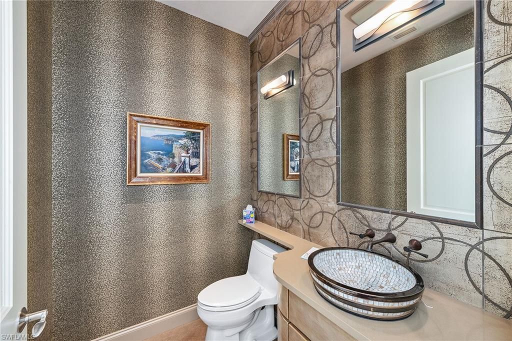 13675 Vanderbilt Dr, Unit PH 1105, Naples, FL 34110 Photo