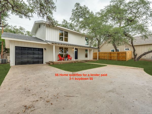 1071 DIAMONDHEAD DR, Canyon Lake, TX 78133