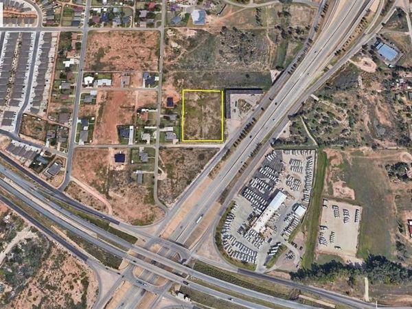 2102 N Ridge Road, Lubbock, TX 79403