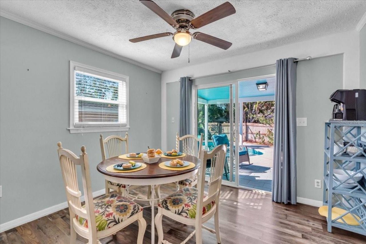 3843 Chapel Drive, Sarasota, FL 34234 Photo