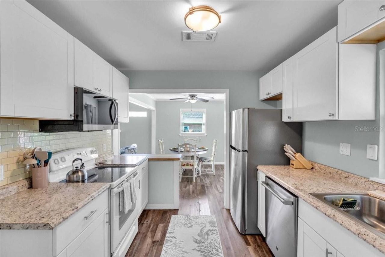 3843 Chapel Drive, Sarasota, FL 34234 Photo