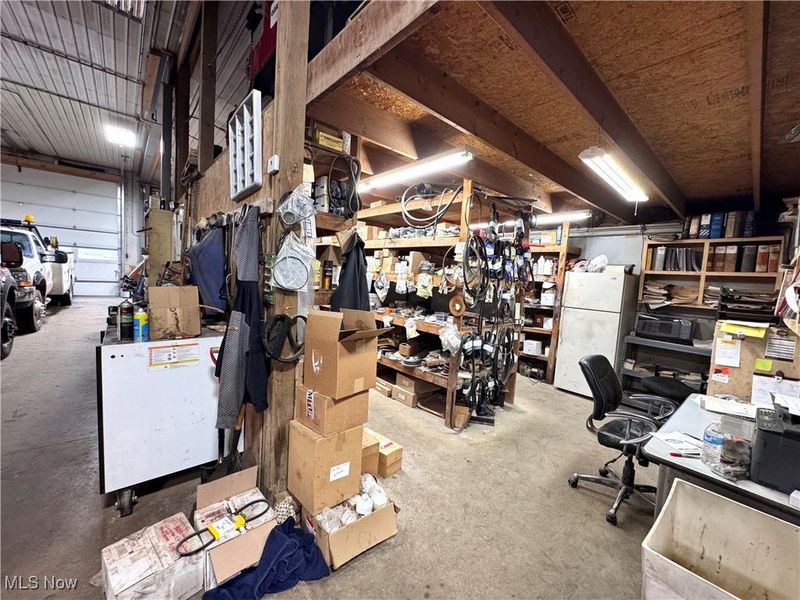 622 Pleasant Valley Road NW, Sugarcreek, OH 44681 Photo 12