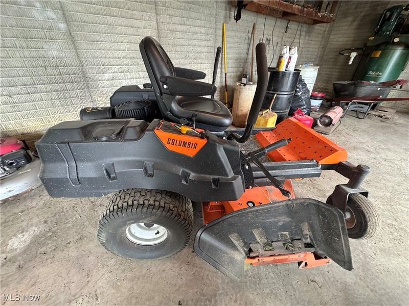 622 Pleasant Valley Road NW, Sugarcreek, OH 44681 Photo 35